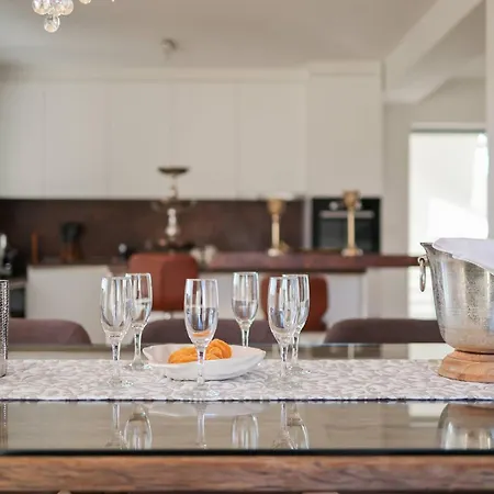 Olive Garden Apartment *